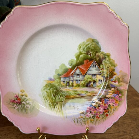 Pair of Vintage Royal Winton Grimwades Pink‎ Cottage Scene Square Plates England - Picture 4 of 9